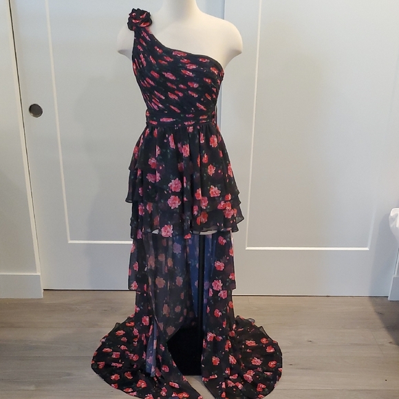 Mac Duggal Black/ Pink high low Floral tiered  Gown Size 2 new with tag - Picture 3 of 12